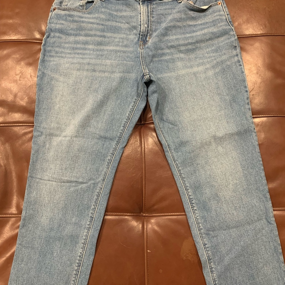 Old Navy Womans boyfriend Light Blue Jeans
